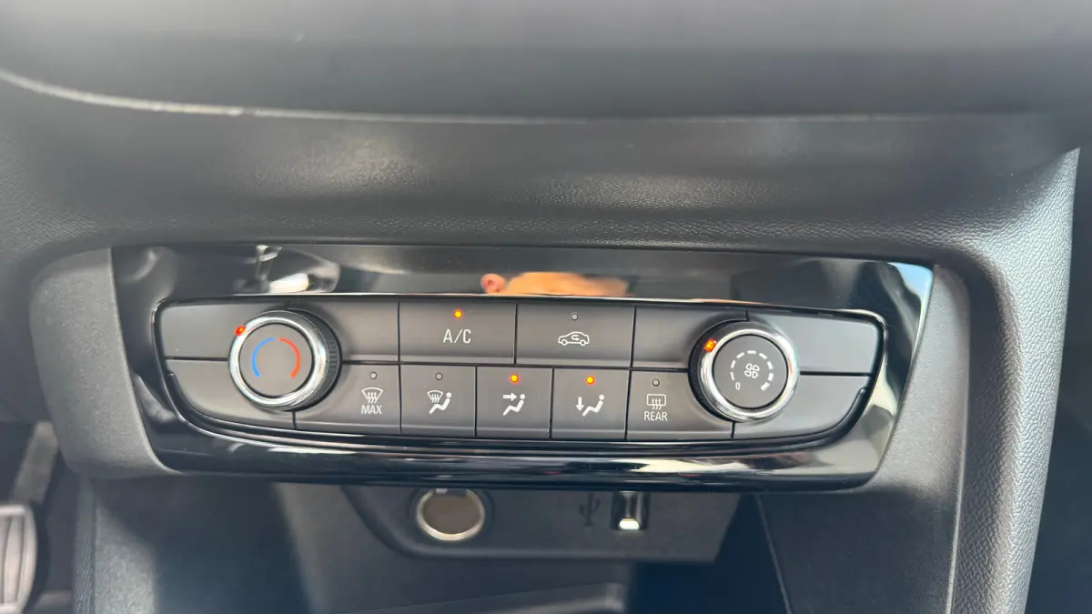 1.2 TURBO 100PK ELEGANCE GS-LINE / NAVI / AIRCO / LED / PDC / 17" LMV / CAMERA /  BLUETOOTH / CRUISECONTROL !!