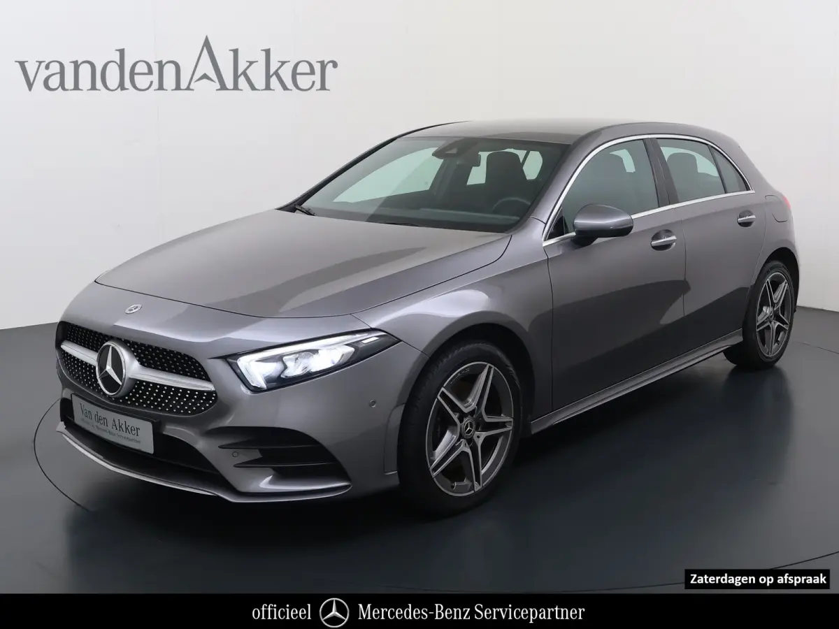 250e AMG // Camera // Keyless Entry // Sfeerverlichting // Wide Screen // Cruise Controle //