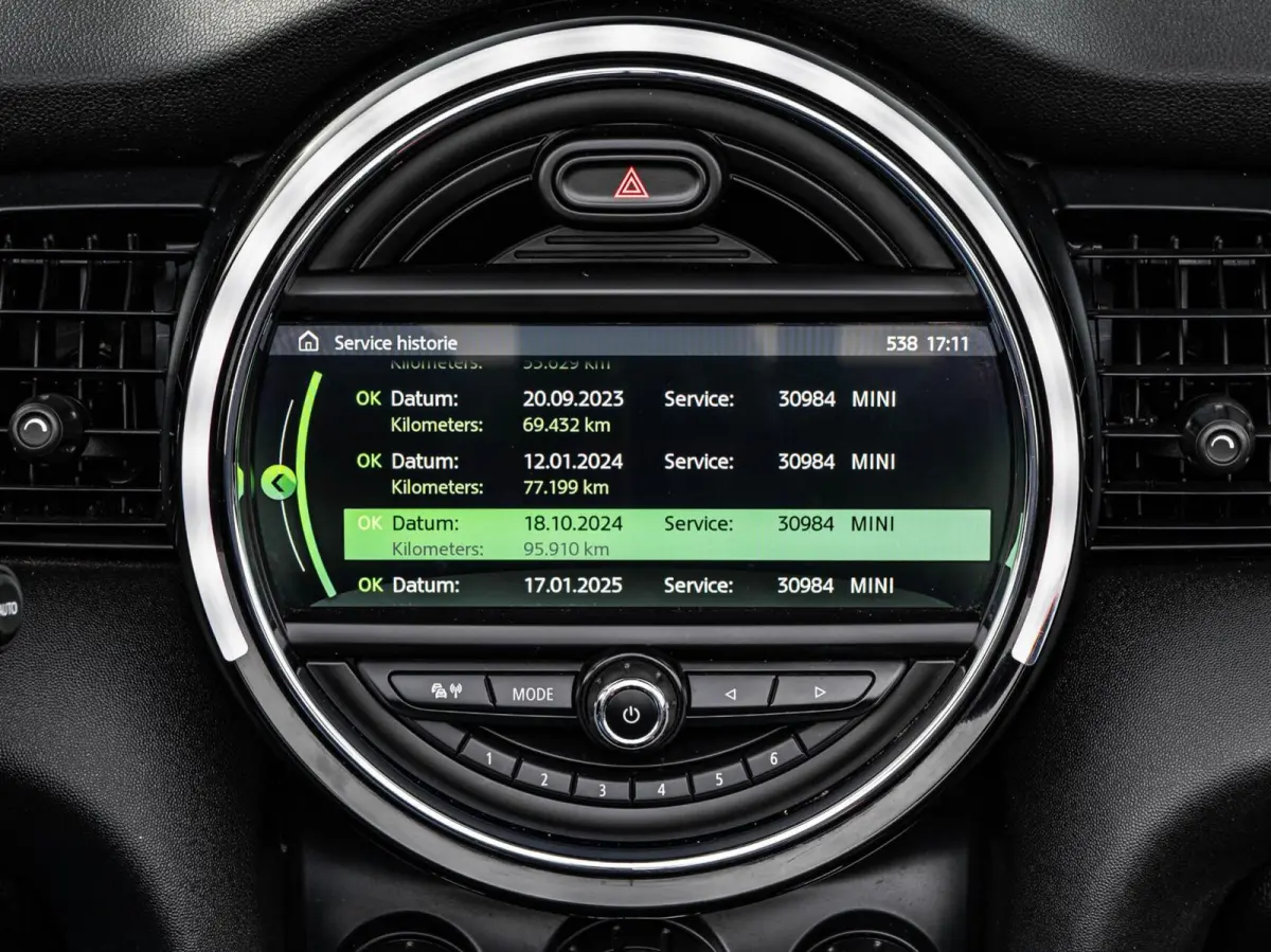 1.5 Sidewalk Edition | LED | Harman/Kardon | Leder | Camera | HUD | Apple CarPlay/Android Auto | Keyless | Dealeronderhouden