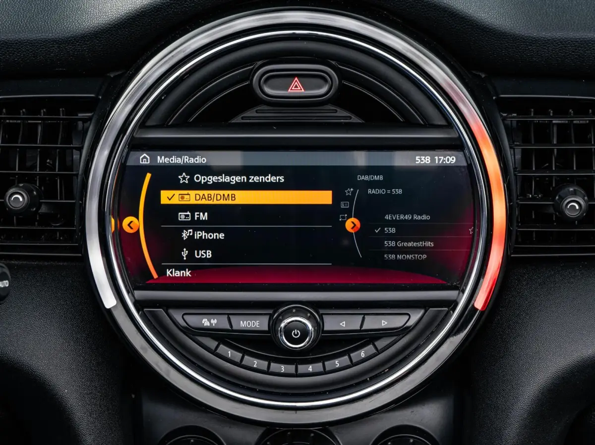 1.5 Sidewalk Edition | LED | Harman/Kardon | Leder | Camera | HUD | Apple CarPlay/Android Auto | Keyless | Dealeronderhouden