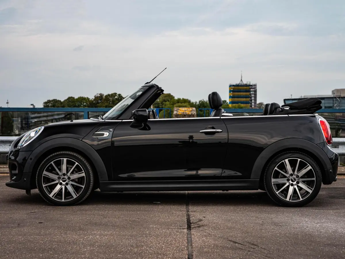 1.5 Sidewalk Edition | LED | Harman/Kardon | Leder | Camera | HUD | Apple CarPlay/Android Auto | Keyless | Dealeronderhouden