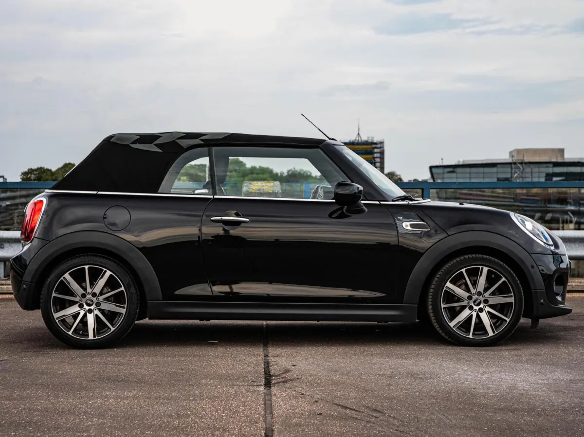 1.5 Sidewalk Edition | LED | Harman/Kardon | Leder | Camera | HUD | Apple CarPlay/Android Auto | Keyless | Dealeronderhouden