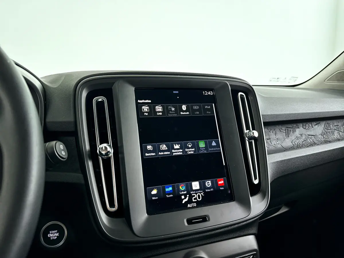 T2 Momentum Core | Park assist | Cruise control | Climate control