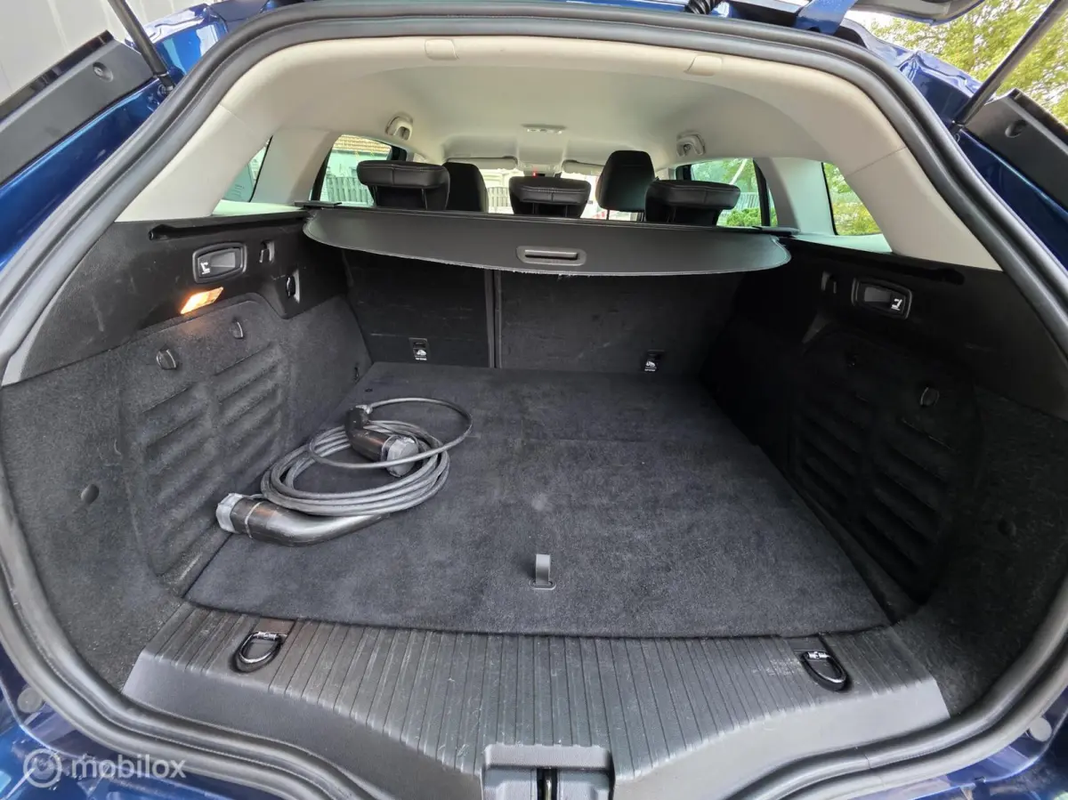 Estate 1.6 Plug-In Hybrid 160 Intens
