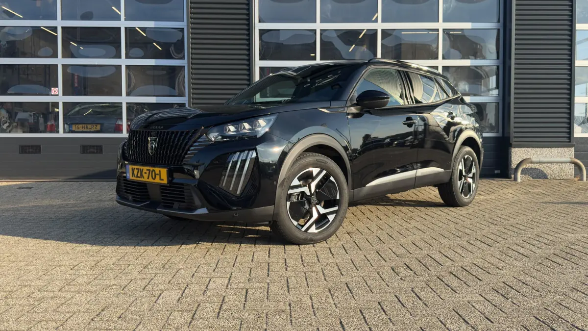 GT | Camera voor & achter | Apple Carplay / Android Auto | Dode hoek detectie | Elektrisch verstelbare bestuurdersstoel | | Active Safety Brake met camera en radar (automatisch noodremsystee
