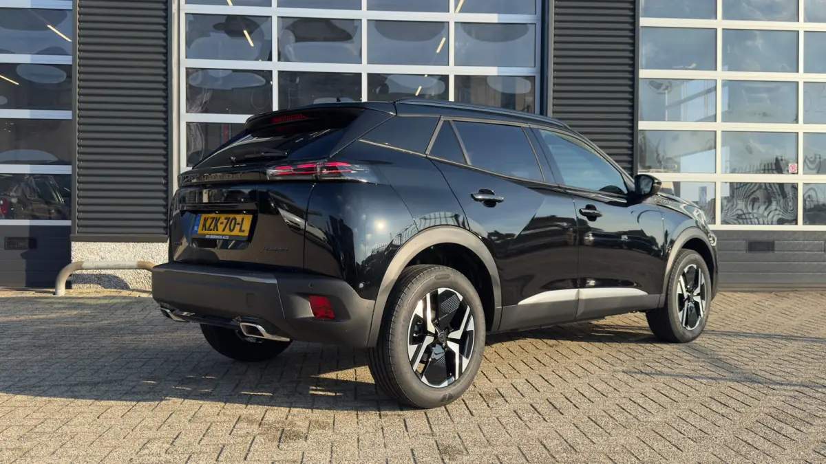 GT | Camera voor & achter | Apple Carplay / Android Auto | Dode hoek detectie | Elektrisch verstelbare bestuurdersstoel | | Active Safety Brake met camera en radar (automatisch noodremsystee