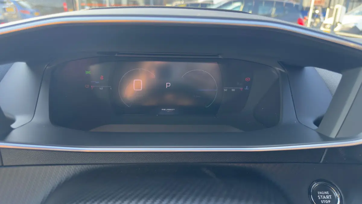 GT | Camera voor & achter | Apple Carplay / Android Auto | Dode hoek detectie | Elektrisch verstelbare bestuurdersstoel | | Active Safety Brake met camera en radar (automatisch noodremsystee