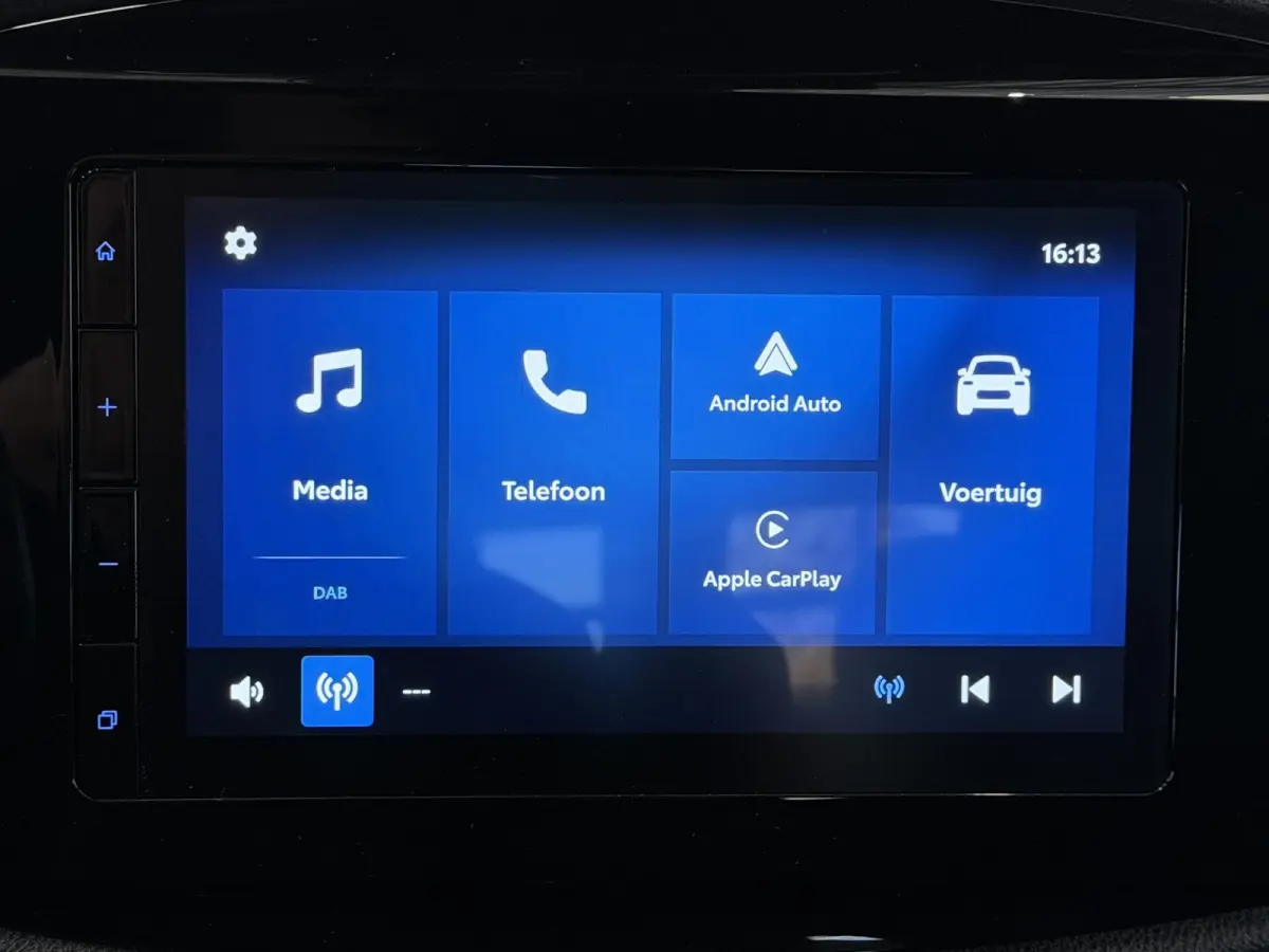 1.0 VVT-i Automaat Pulse Navigatie Apple Carplay/Android Auto Camera 17" Lichtmetalen Velgen Climate Control Adaptieve Cruise Control Two Tone