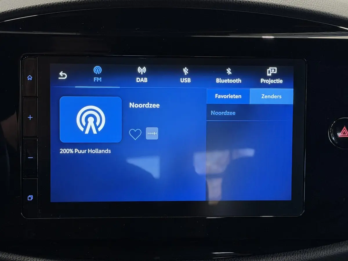 1.0 VVT-i Automaat Pulse Navigatie Apple Carplay/Android Auto Camera 17" Lichtmetalen Velgen Climate Control Adaptieve Cruise Control Two Tone