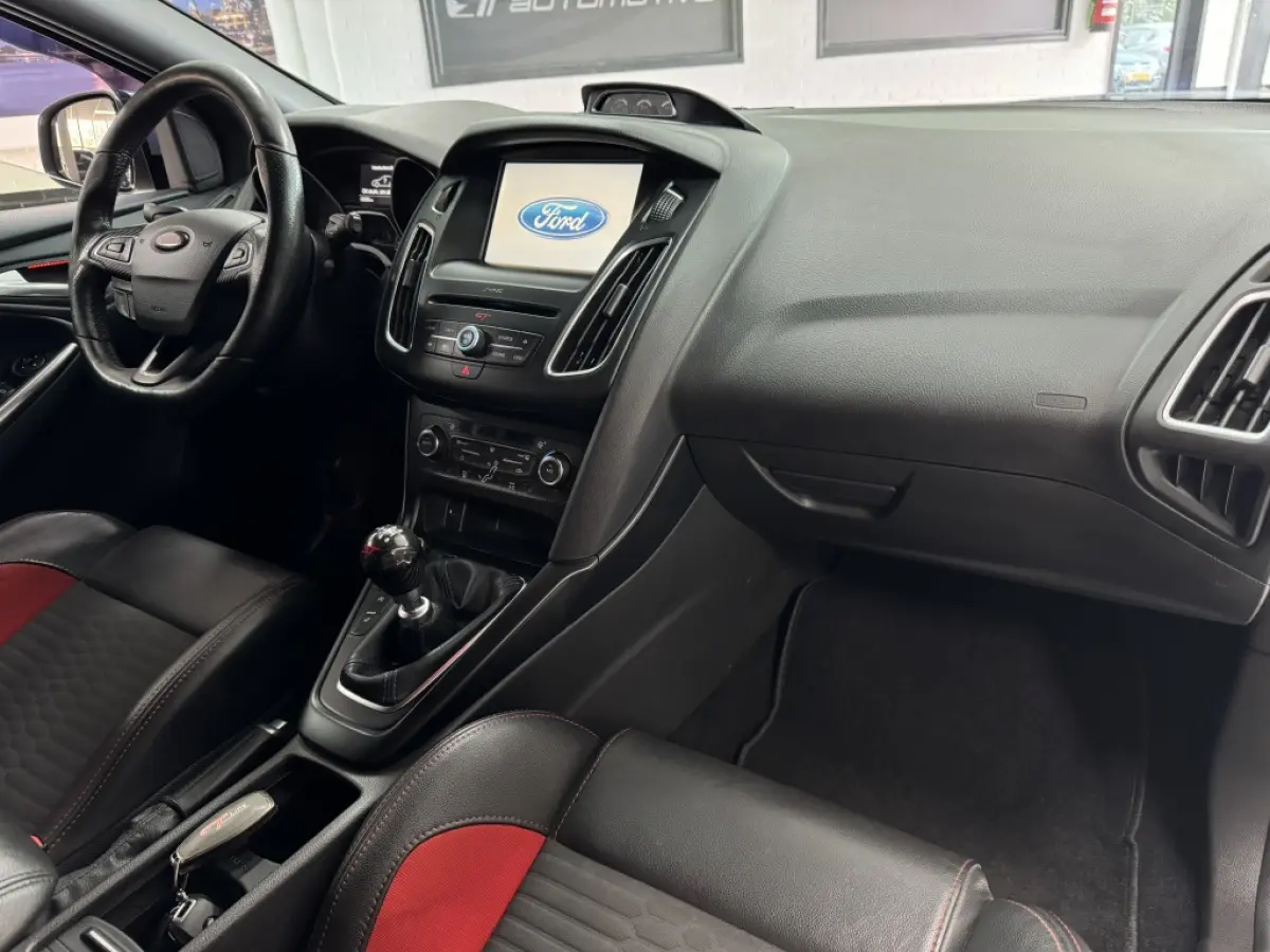 2.0 ST-2 250PK 2016 RECARO MAXTON