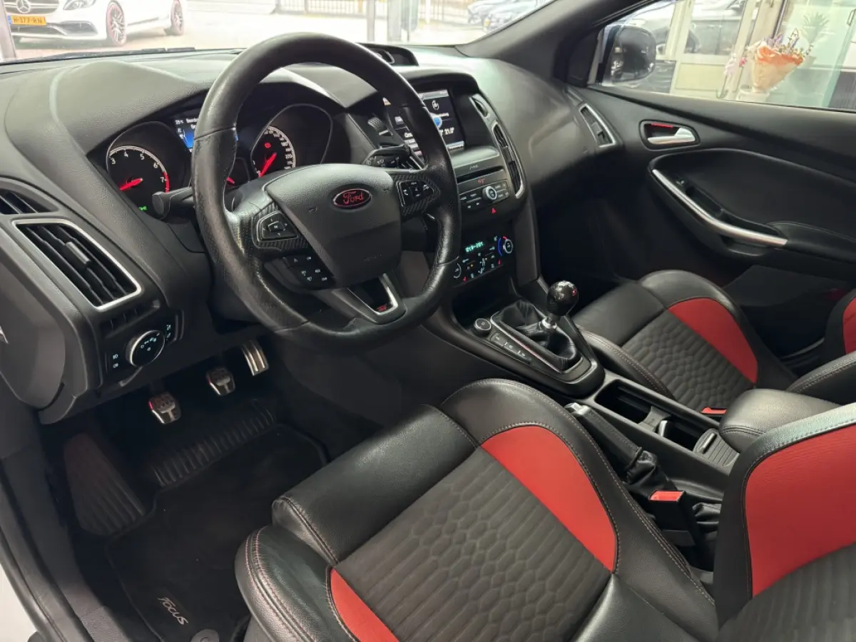 2.0 ST-2 250PK 2016 RECARO MAXTON