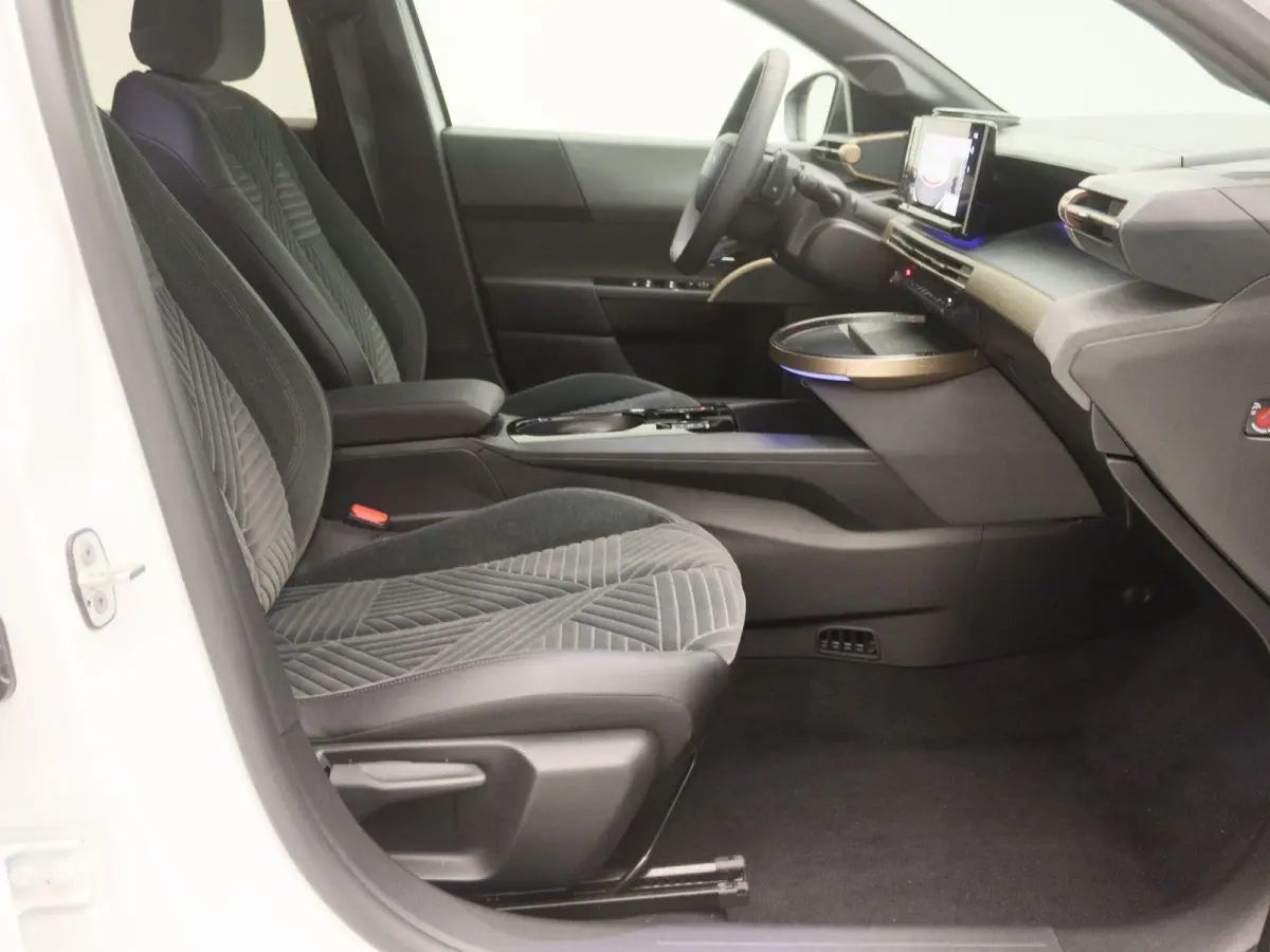 1.2 Turbo Hybrid LX | Camera Voor + Achter | Apple Carplay & Android Auto | Adaptive Cruise Control |