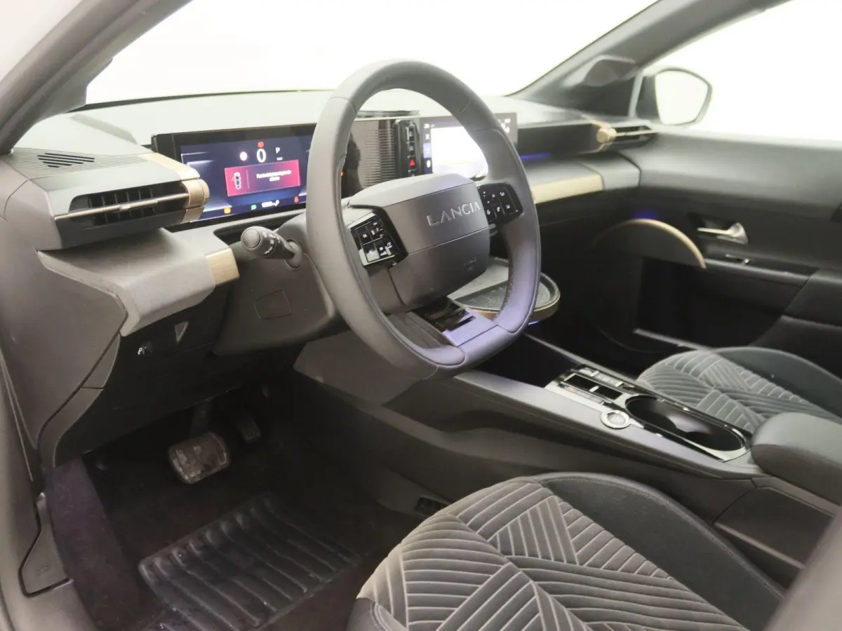1.2 Turbo Hybrid LX | Camera Voor + Achter | Apple Carplay & Android Auto | Adaptive Cruise Control |