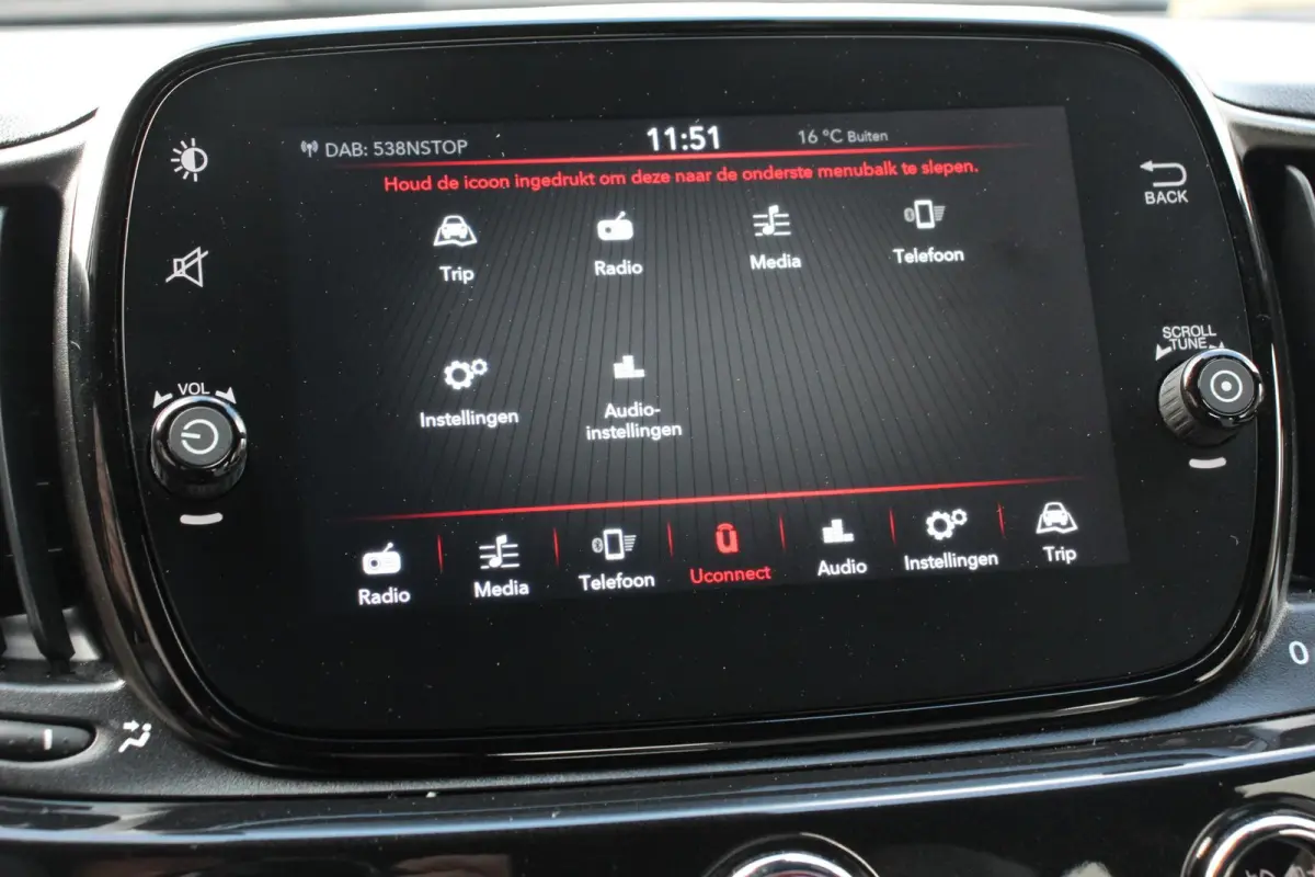 1.0 Hybrid 69pk Dolcevita Navigatie Apple CarPlay Android Auto Parkeerhulp achter Cruise Control Half leder Climatronic Lichtmetalen velgen