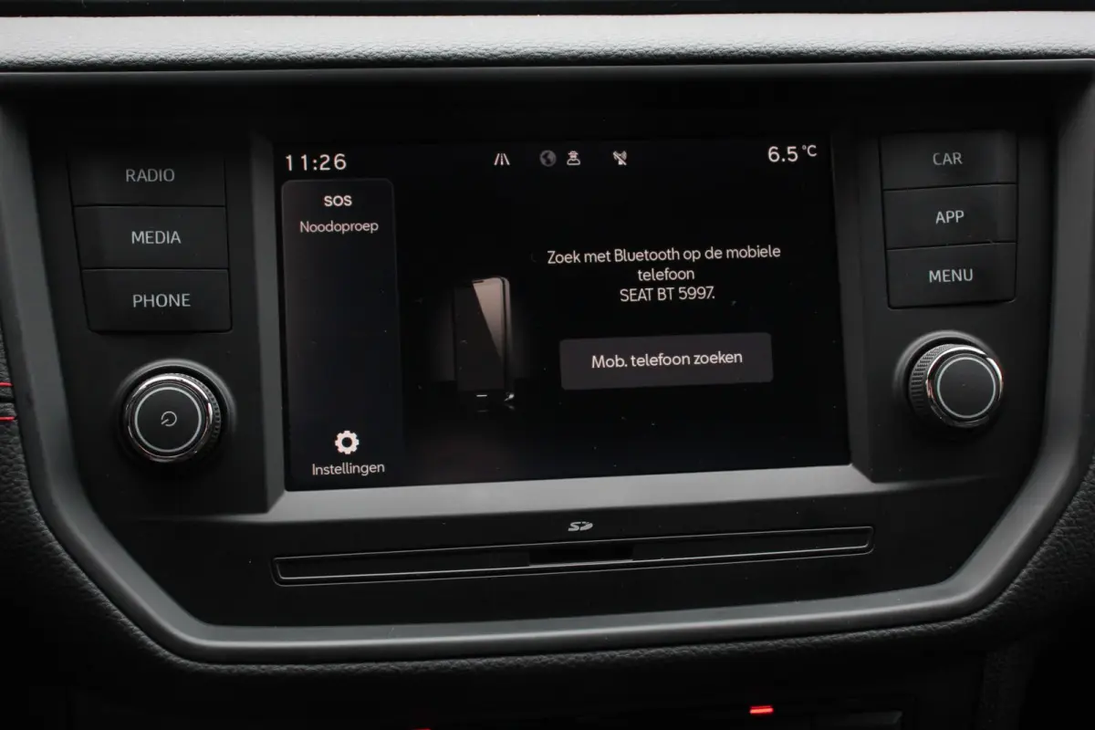 1.0 TSI 110 pk DSG FR Tech Parkeersensoren Camera Adaptieve Cruise Control Stoelverwarming Dodehoek Assistent Getinte ramen LED-verlichting voor