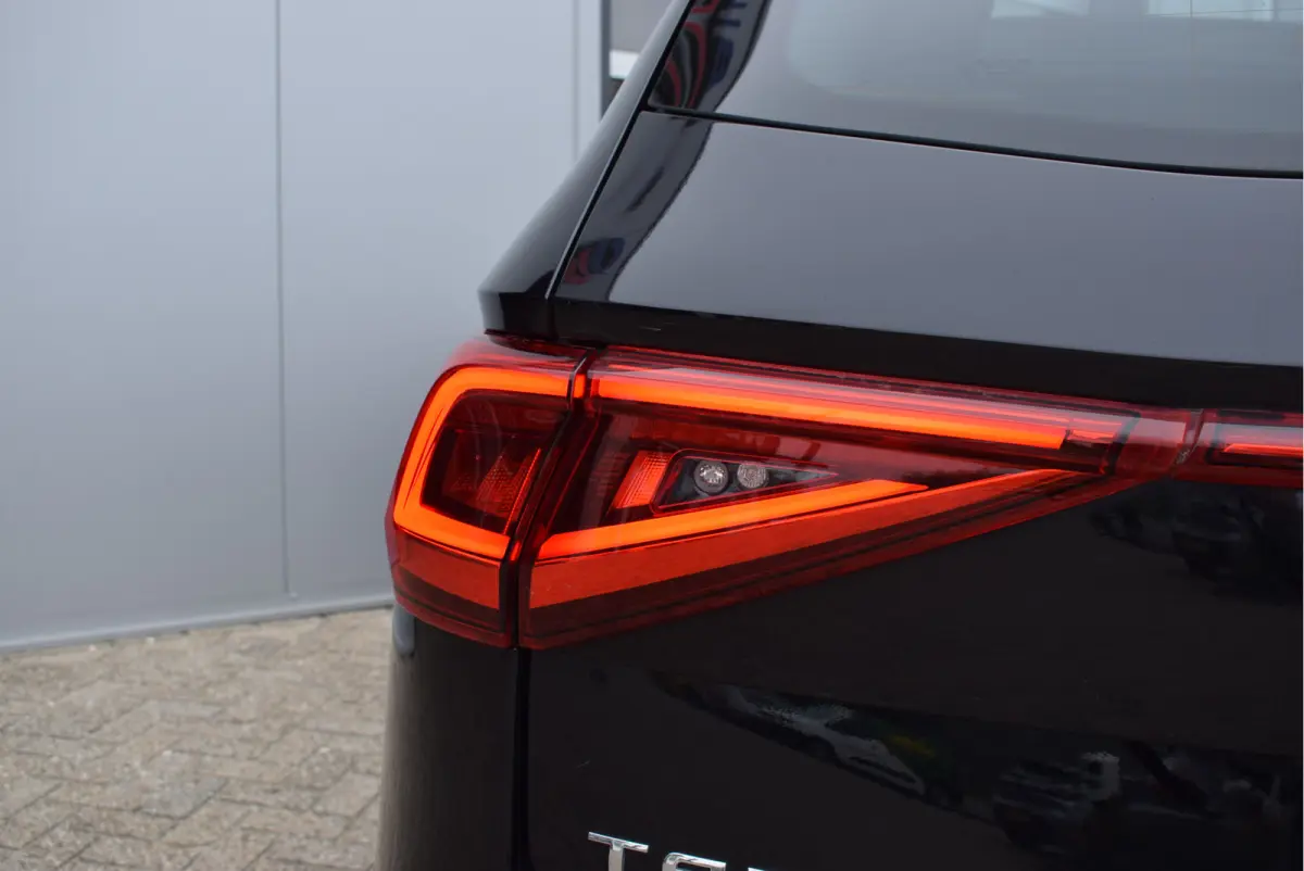 2.0 TSI 4DRIVE Xcellence 7p. | NL-Auto | Trekhaak | Panoramadak