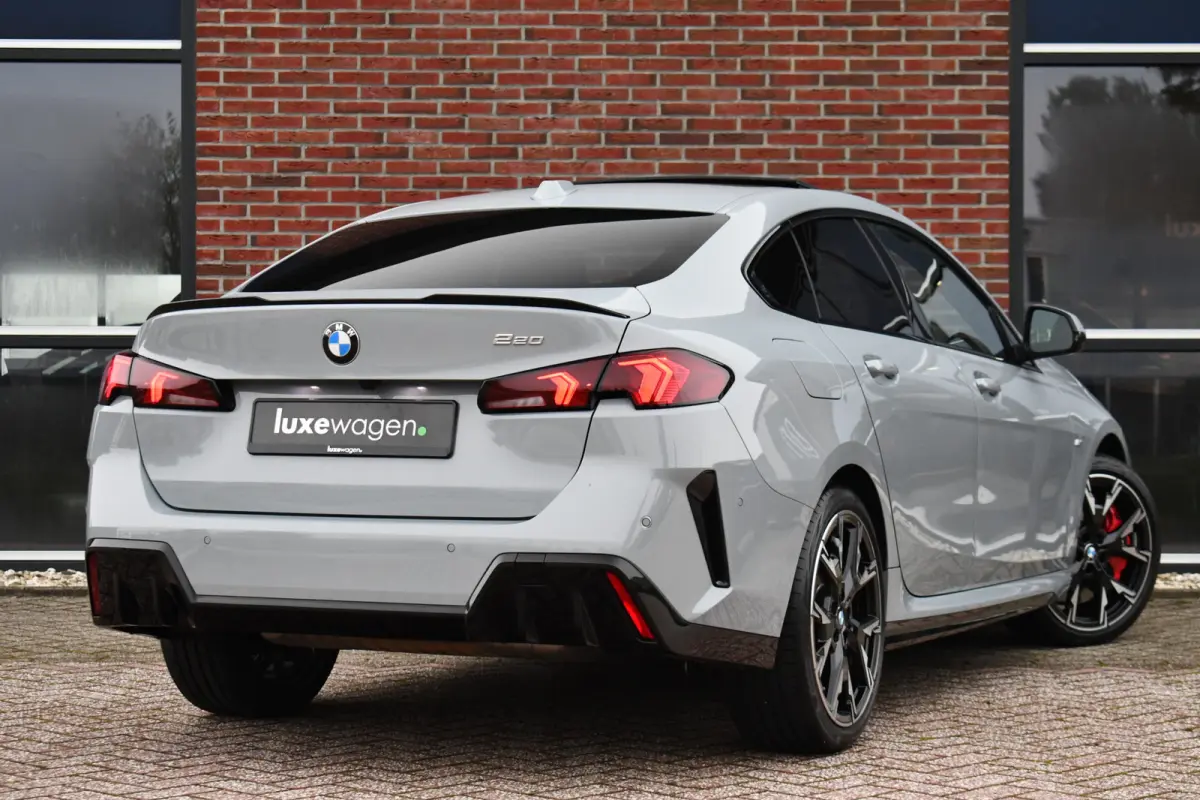220 M-Sport Pano ACC H/K E-zetels 360 HUD