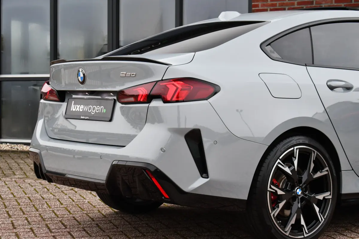 220 M-Sport Pano ACC H/K E-zetels 360 HUD