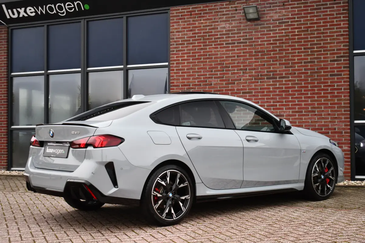 220 M-Sport Pano ACC H/K E-zetels 360 HUD