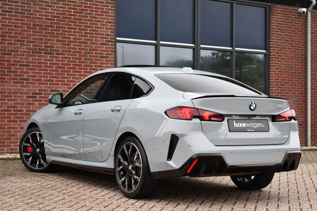 220 M-Sport Pano ACC H/K E-zetels 360 HUD