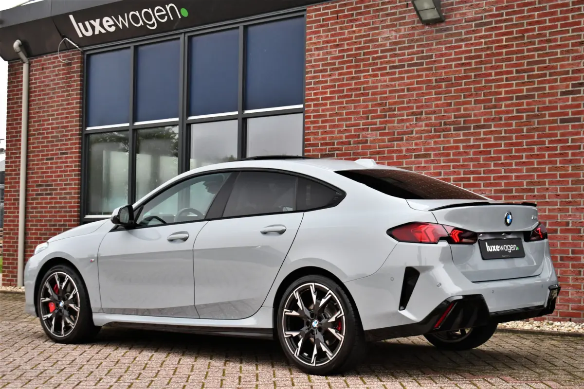 220 M-Sport Pano ACC H/K E-zetels 360 HUD