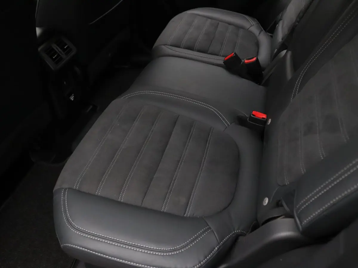 224pk PHEV Intense+ Apple Carplay/Android Auto | Trekhaak afneembaar.