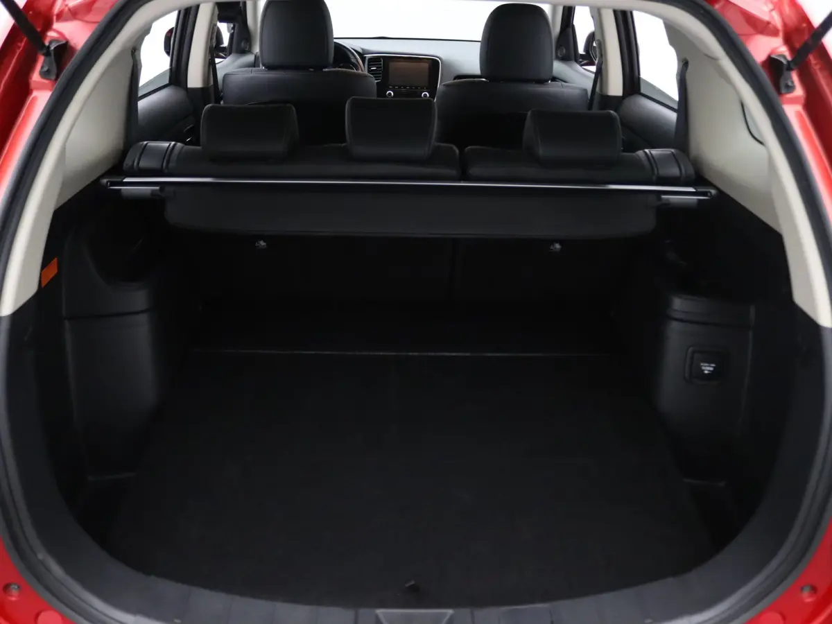 224pk PHEV Intense+ Apple Carplay/Android Auto | Trekhaak afneembaar.