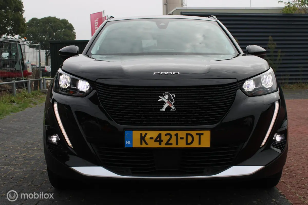EV Allure 50 kWh, Navi, App connect, Cruise, Clima, Pdc + Camera, Donker glas, All Season banden