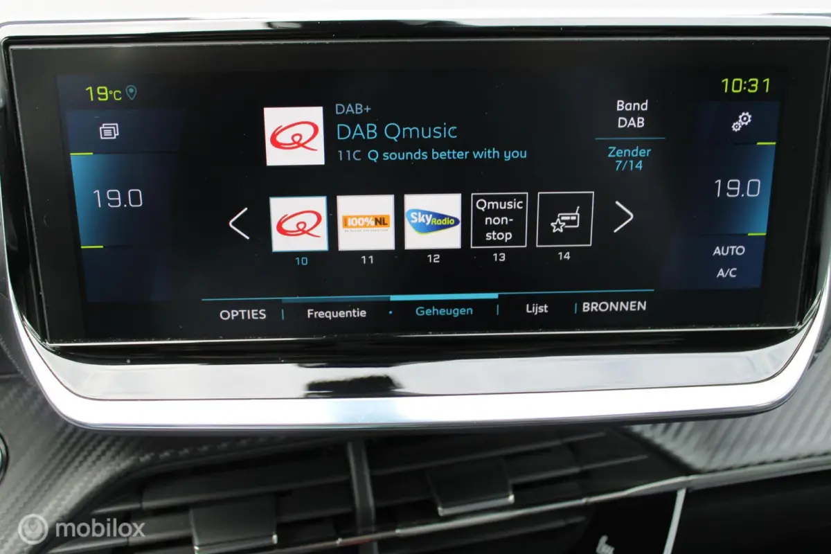 EV Allure 50 kWh, Navi, App connect, Cruise, Clima, Pdc + Camera, Donker glas, All Season banden