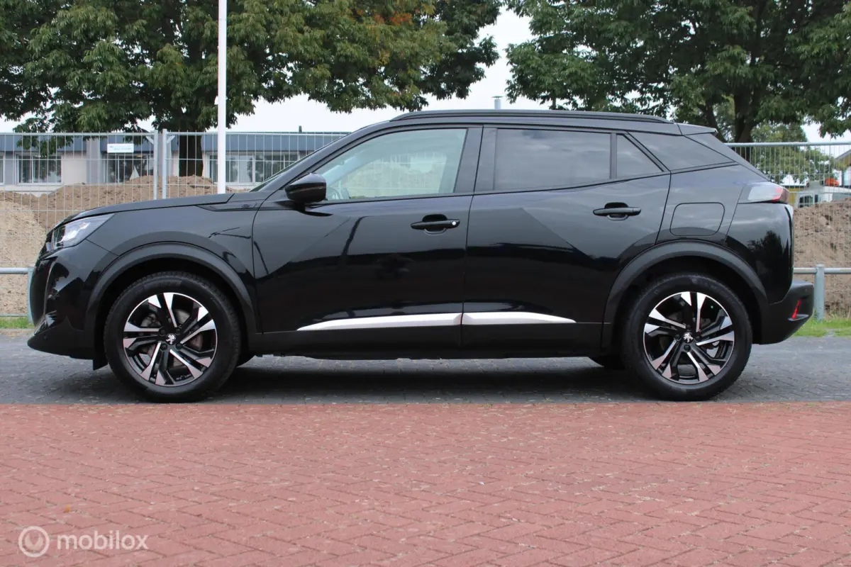 EV Allure 50 kWh, Navi, App connect, Cruise, Clima, Pdc + Camera, Donker glas, All Season banden