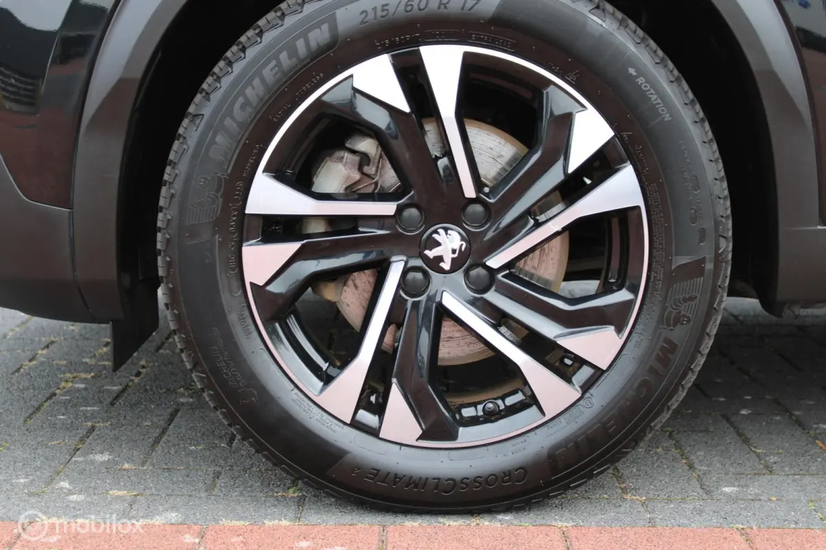 EV Allure 50 kWh, Navi, App connect, Cruise, Clima, Pdc + Camera, Donker glas, All Season banden
