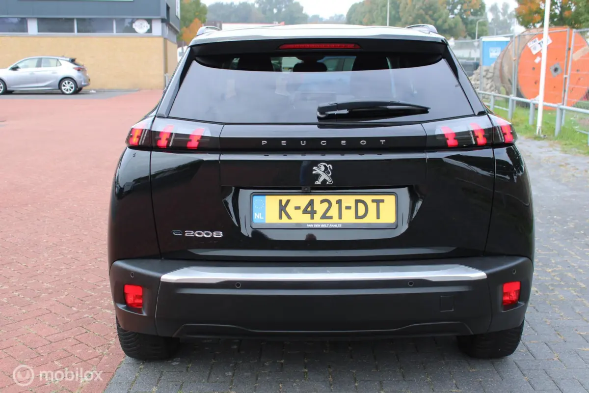 EV Allure 50 kWh, Navi, App connect, Cruise, Clima, Pdc + Camera, Donker glas, All Season banden