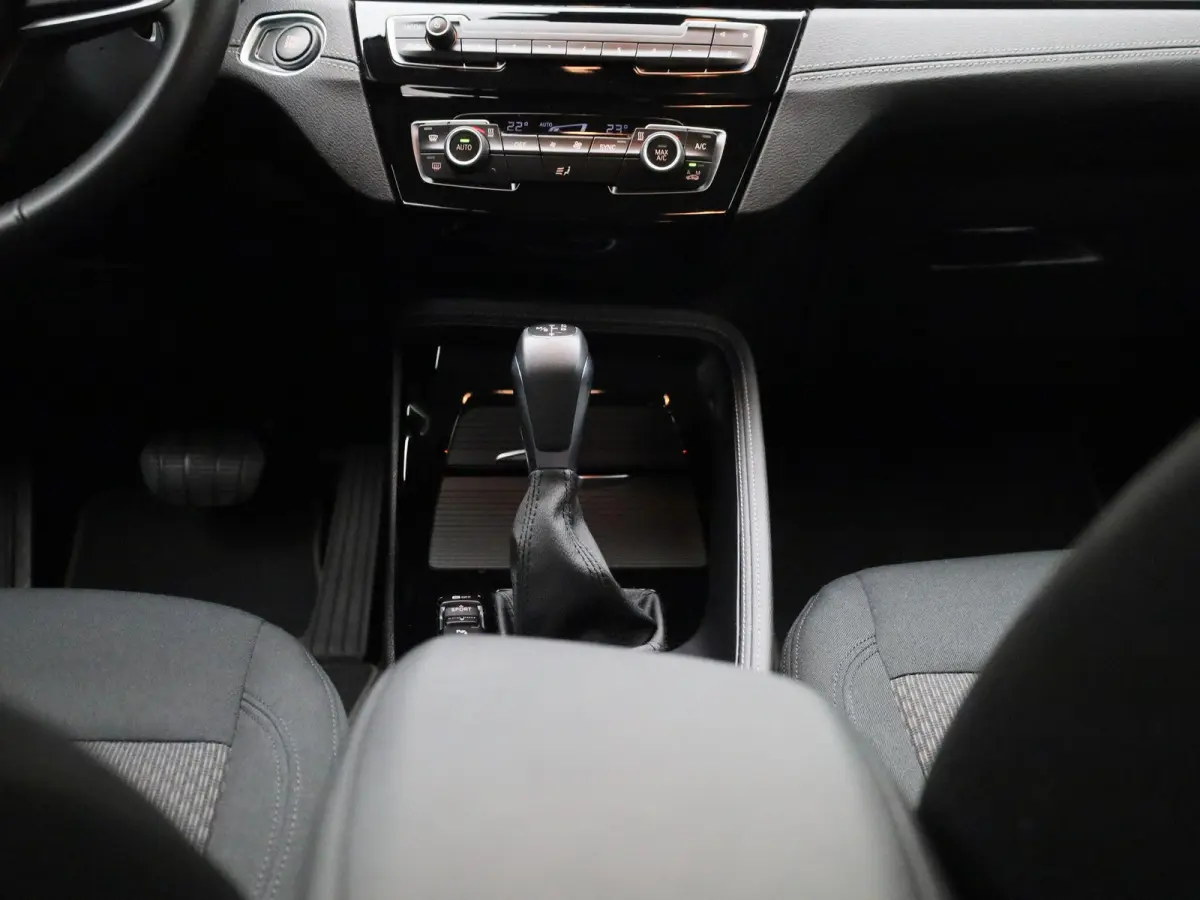 xDrive25e Executive | Achteruitrijcamera | Navigatie | Cruise Control | Climate Control | Elektr. achterklep |