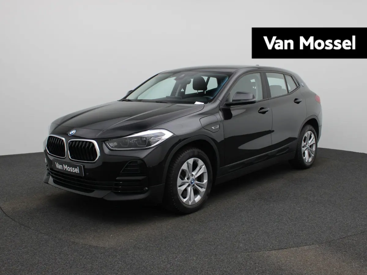xDrive25e Executive | Achteruitrijcamera | Navigatie | Cruise Control | Climate Control | Elektr. achterklep |