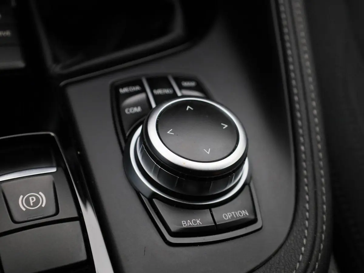 xDrive25e Executive | Achteruitrijcamera | Navigatie | Cruise Control | Climate Control | Elektr. achterklep |