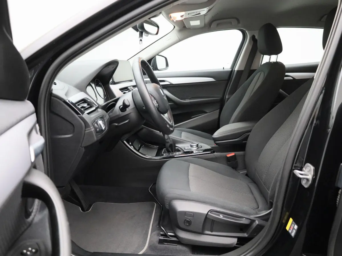 xDrive25e Executive | Achteruitrijcamera | Navigatie | Cruise Control | Climate Control | Elektr. achterklep |