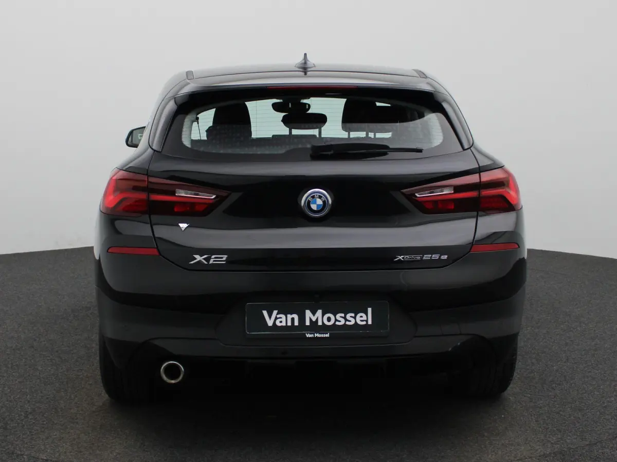 xDrive25e Executive | Achteruitrijcamera | Navigatie | Cruise Control | Climate Control | Elektr. achterklep |