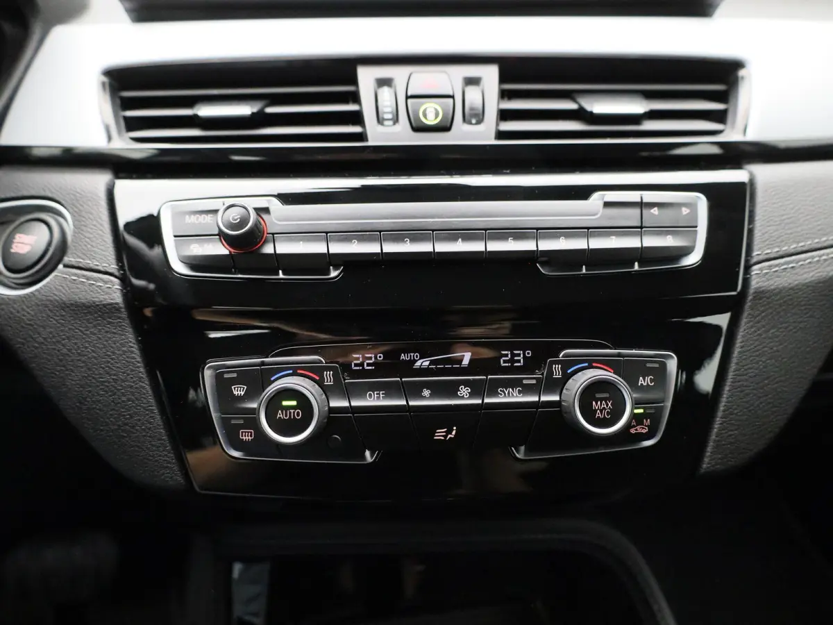 xDrive25e Executive | Achteruitrijcamera | Navigatie | Cruise Control | Climate Control | Elektr. achterklep |