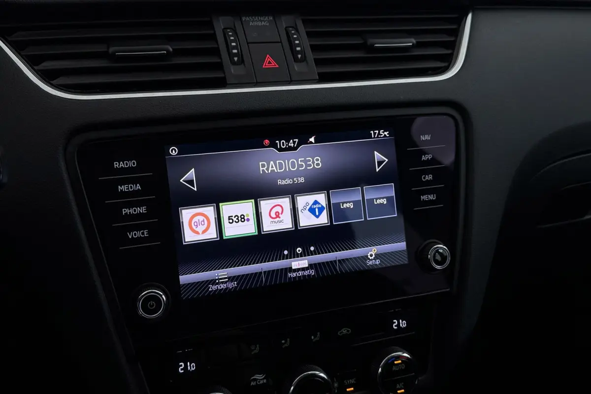 1.0 TSI Greentech Ambition Business | Trekhaak | CarPlay | Org NL | Niet netjes | Cruise control | Climate