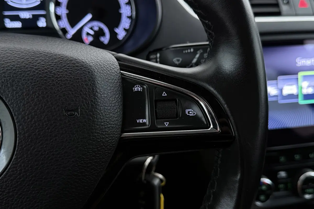 1.0 TSI Greentech Ambition Business | Trekhaak | CarPlay | Org NL | Niet netjes | Cruise control | Climate