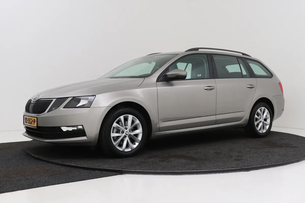 1.0 TSI Greentech Ambition Business | Trekhaak | CarPlay | Org NL | Niet netjes | Cruise control | Climate