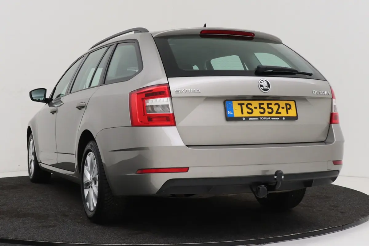 1.0 TSI Greentech Ambition Business | Trekhaak | CarPlay | Org NL | Niet netjes | Cruise control | Climate