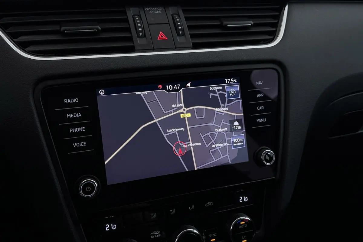 1.0 TSI Greentech Ambition Business | Trekhaak | CarPlay | Org NL | Niet netjes | Cruise control | Climate