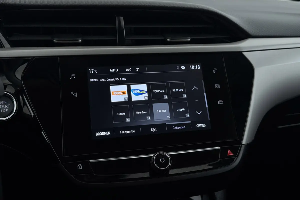 Edition 50 kWh | Org NL | CarPlay | SOH 94% | 3 Fase | 40.000 KM ! | Climate Control | Parkeersensoren | BTW |
