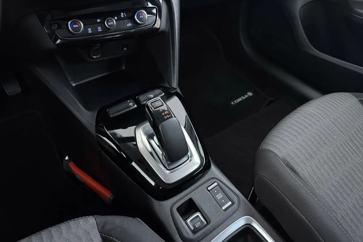 Edition 50 kWh | Org NL | CarPlay | SOH 94% | 3 Fase | 40.000 KM ! | Climate Control | Parkeersensoren | BTW |