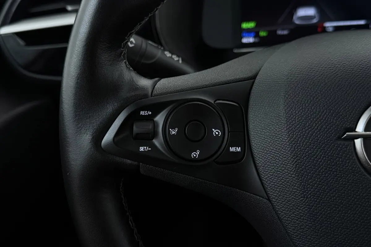 Edition 50 kWh | Org NL | CarPlay | SOH 94% | 3 Fase | 40.000 KM ! | Climate Control | Parkeersensoren | BTW |