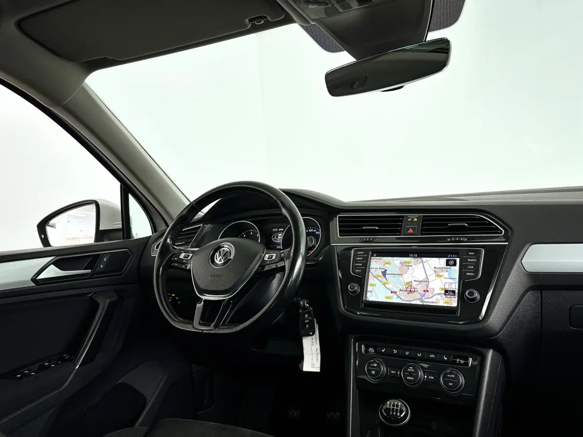 1.4 TSI Connected Series | Panoramadak | Parkeercamera | Stoelverwarming