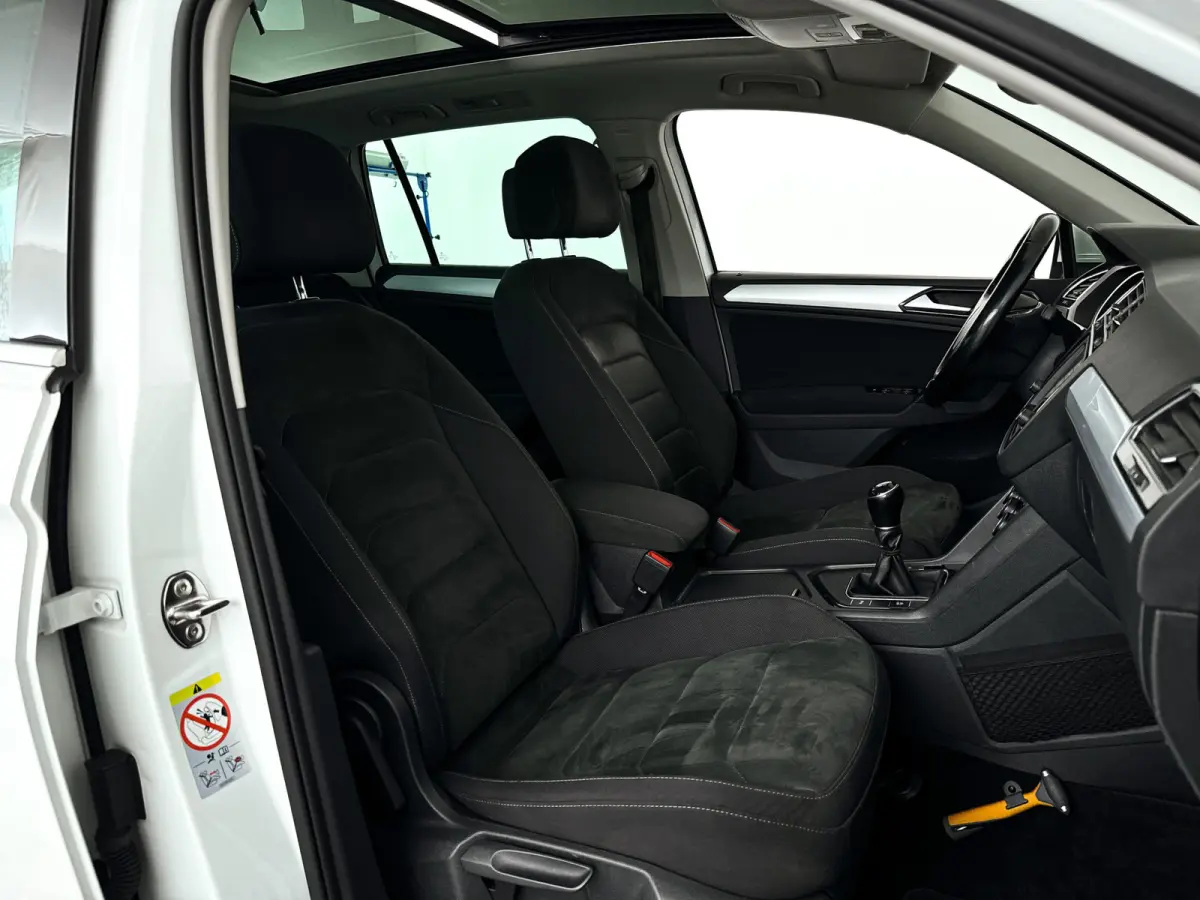 1.4 TSI Connected Series | Panoramadak | Parkeercamera | Stoelverwarming
