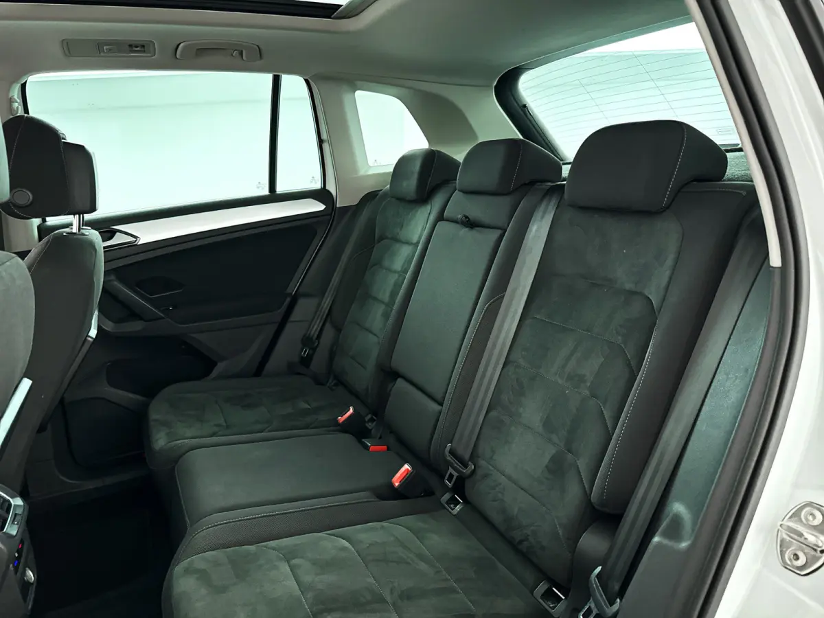 1.4 TSI Connected Series | Panoramadak | Parkeercamera | Stoelverwarming