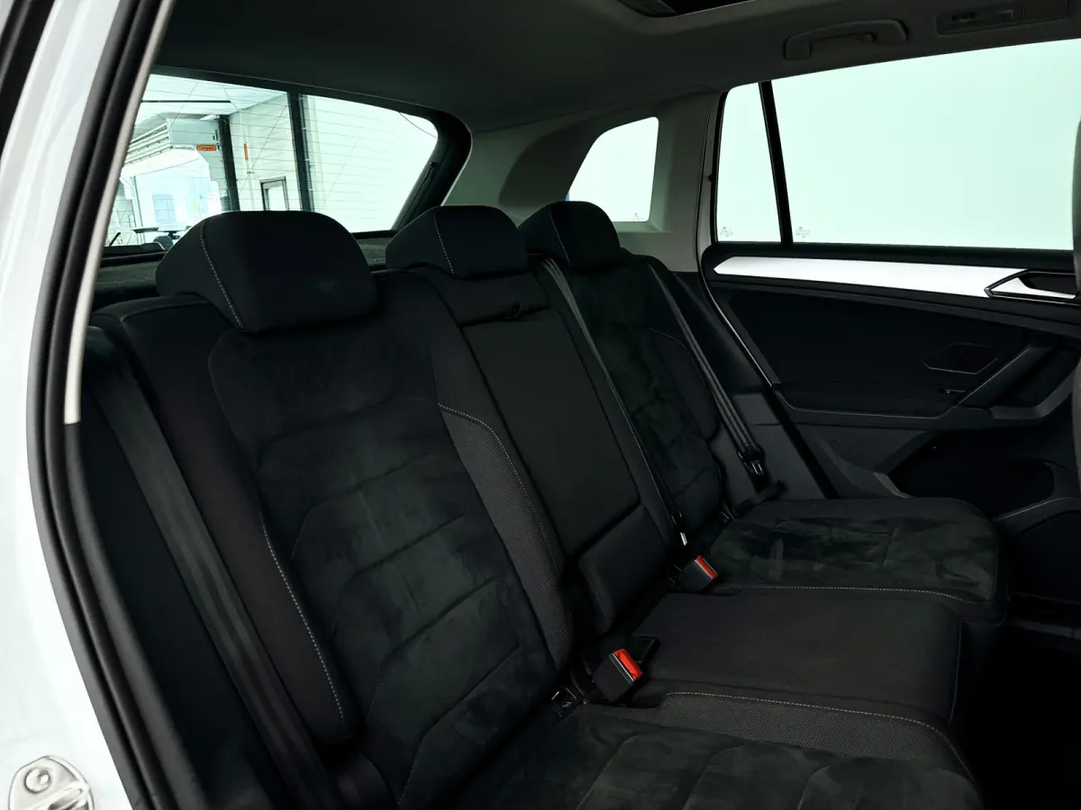 1.4 TSI Connected Series | Panoramadak | Parkeercamera | Stoelverwarming